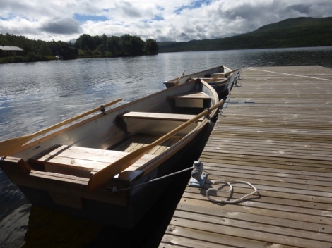 Rowing boat and lake